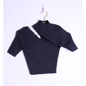 HERA Collection Black Cutout Crop Top - Small